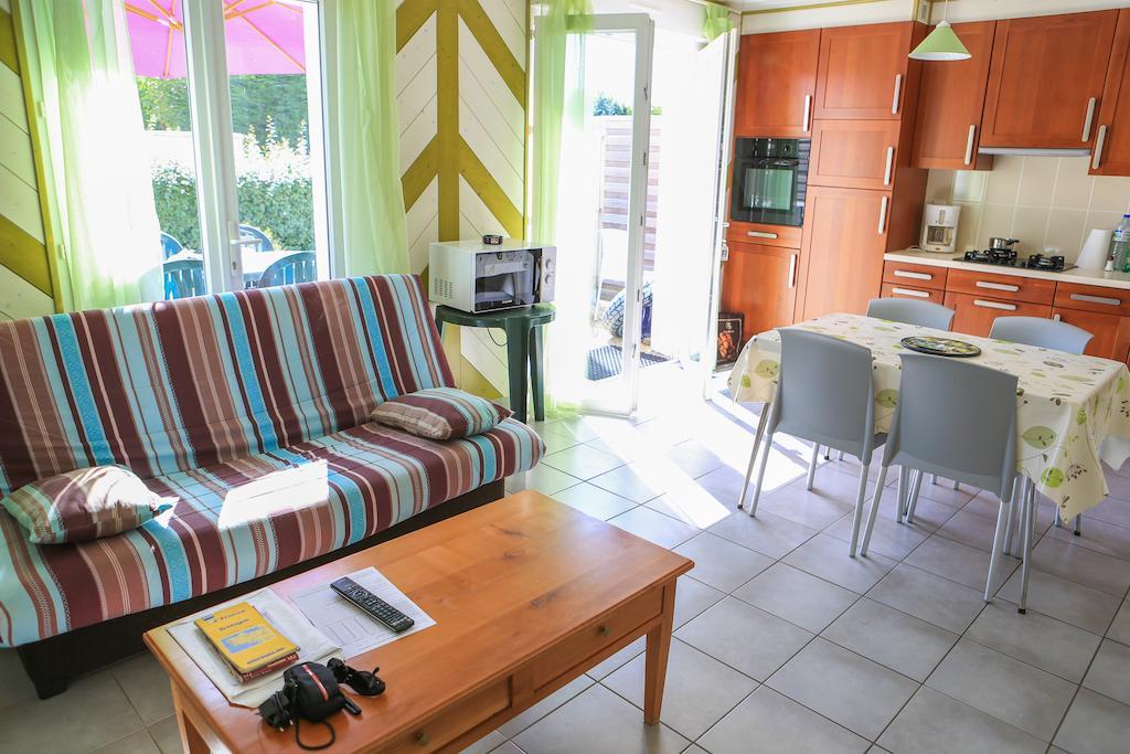 Village de Cromenach Ambon Habitación foto